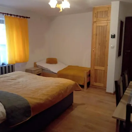 Halusia Guest house *
